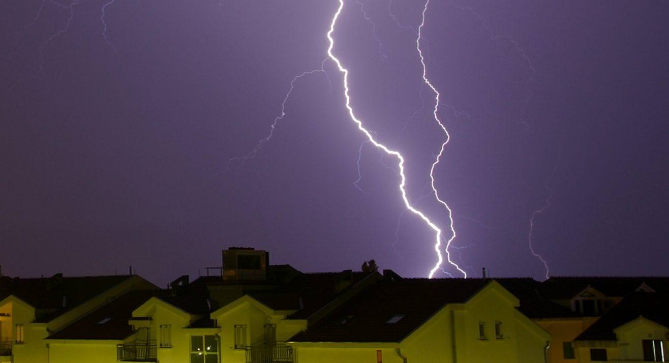 Zaščita pred delovanjem strele in prenapetostna zaščita